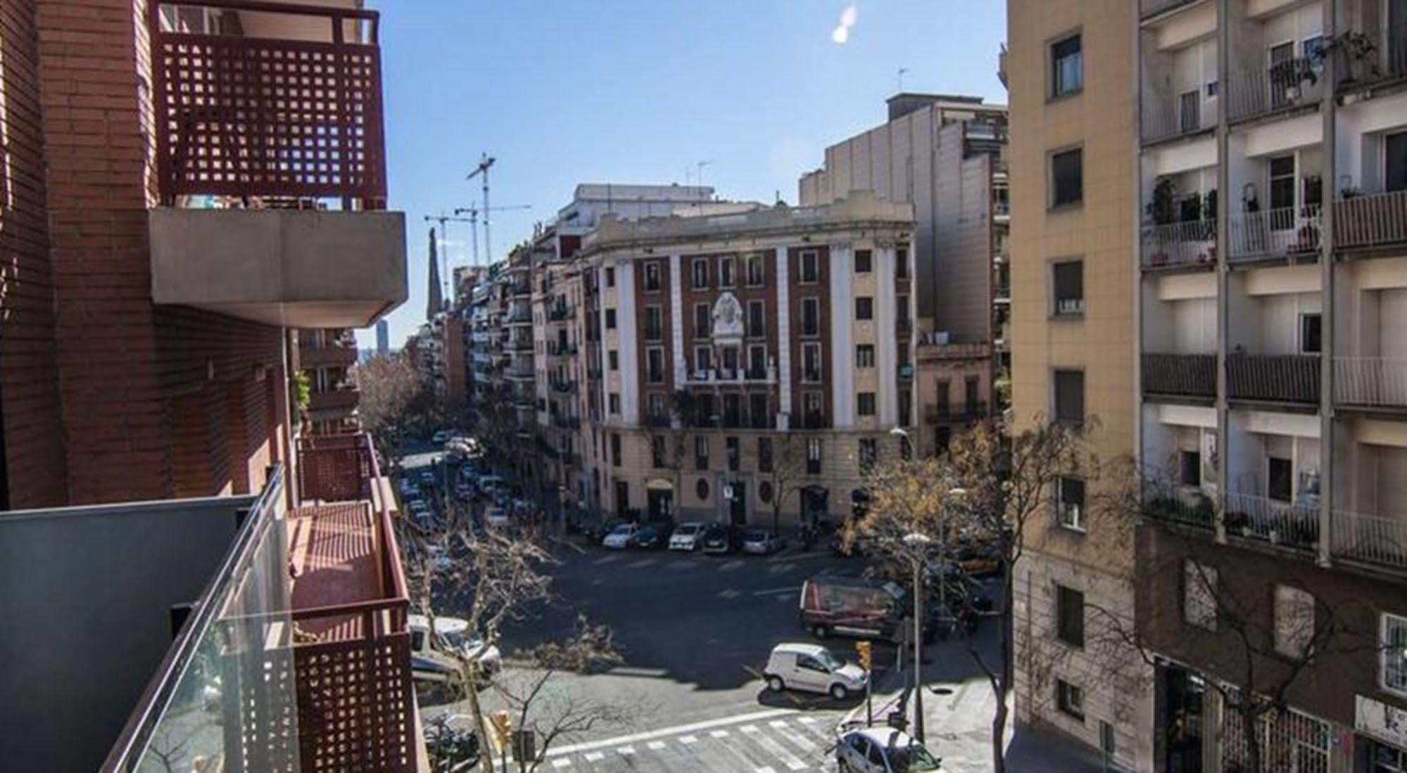 Mh Apartments Sant Pau Barcelona Exterior foto