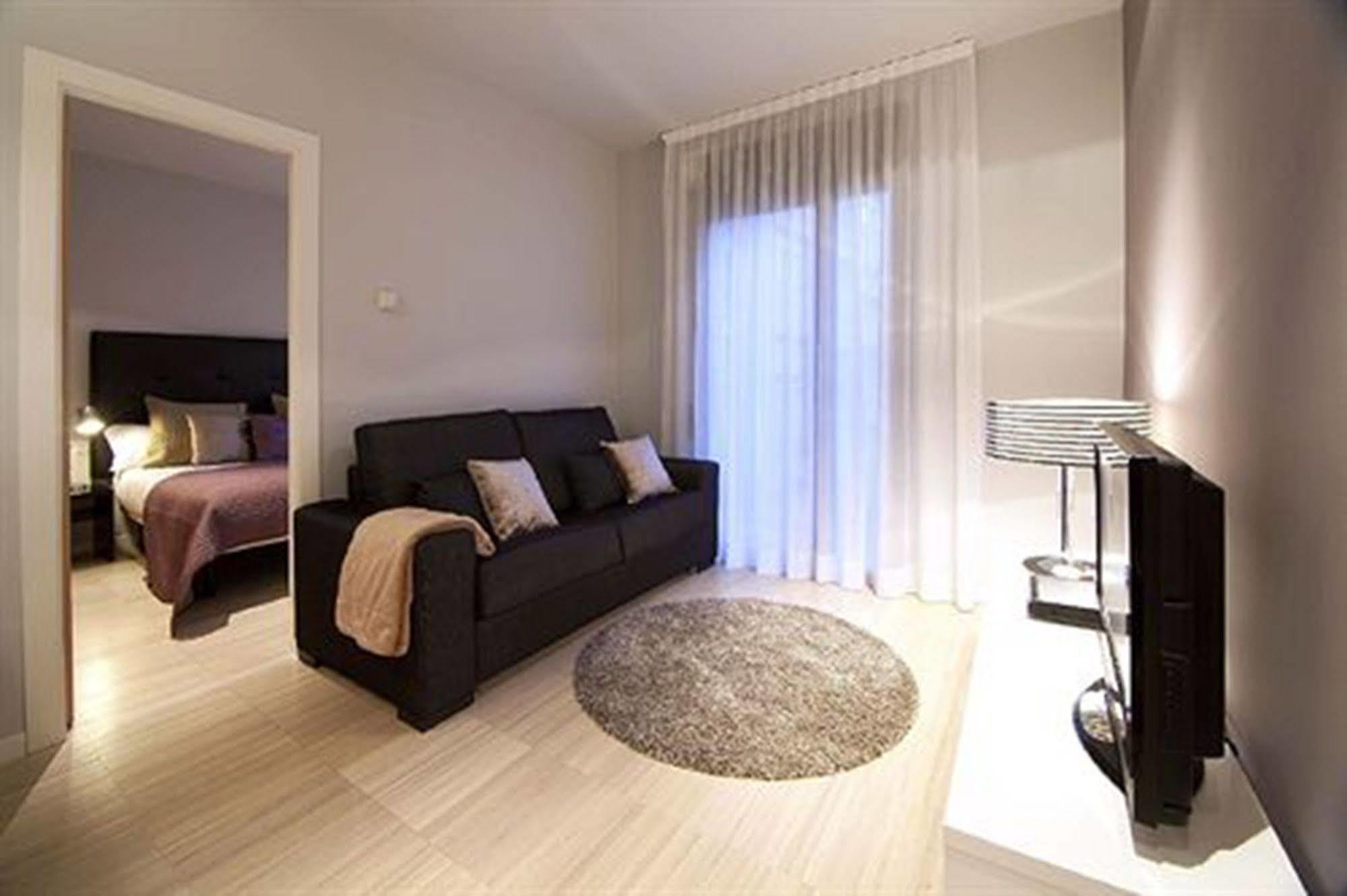Mh Apartments Sant Pau Barcelona Exterior foto