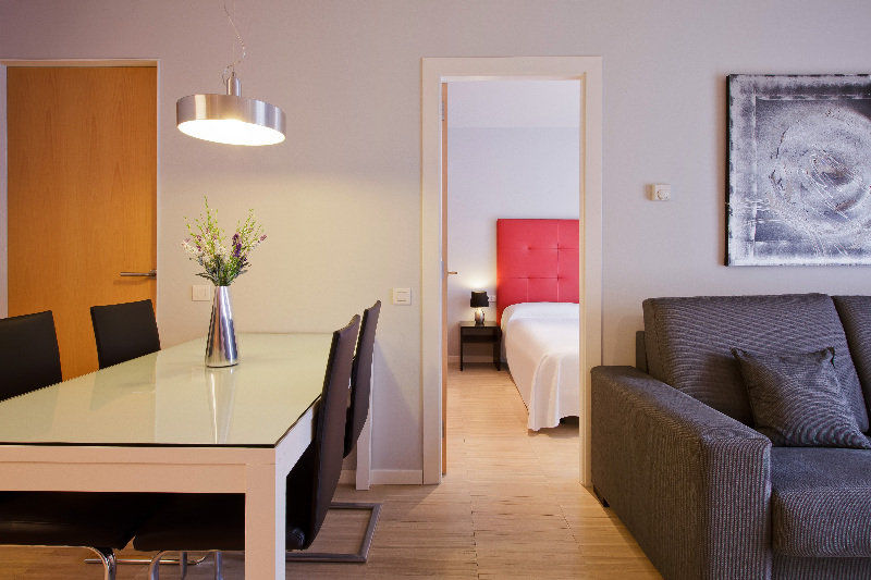 Mh Apartments Sant Pau Barcelona Exterior foto